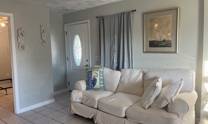 Berlin Apartamento | Cozy Private Apt 10 Minutes from Ocean city MD Beaches !