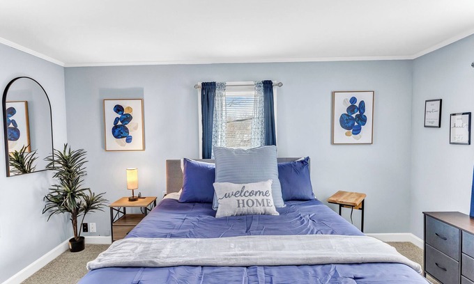 Hebron Casa | Cozy PRIVATE BEDROOM shared space in serene Hebron with AC, WiFi