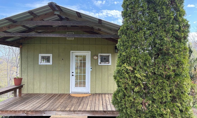 Leicester Cabaña | Cozy Private cottage in Asheville with WiFi, AC- minutes to fun!