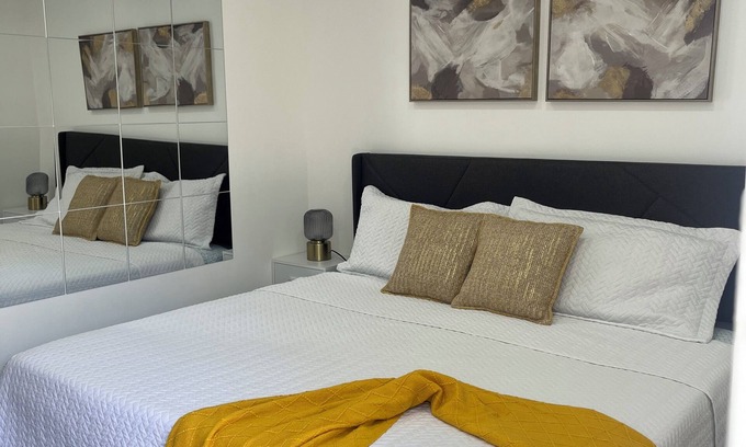 Westside Apartamento | Cozy Private Entire Studio Suite Independent Guest Entrance