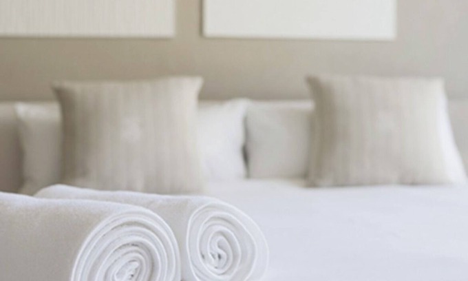Los Angeles Condominio | Cozy private room & bath by the beach