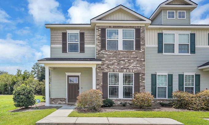 Pooler Casa | Cozy Professional Townhouse