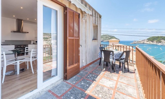 Puerto de Soller Chalet De Esquí | Acogedora propiedad con increíbles vistas al mar. WIFI FREE