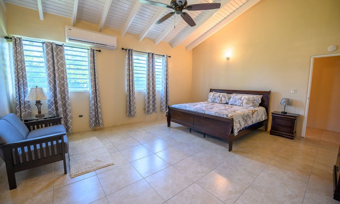 Estate Work and Rest Casa | Cozy property near Sandy Point Beach