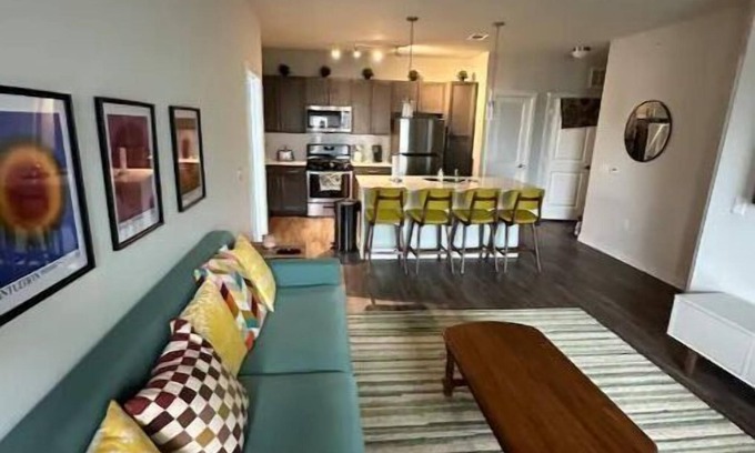 Lazybrook/Timbergrove Apartamento | Cozy Quite City Home