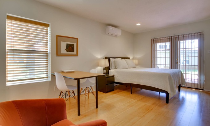 Rancho Viejo Apartamento | Cozy Rancho Viejo Studio Rental, 29 Mi to Beach