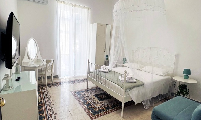 Municipio 2 Apartamento | Cozy renovated apartment equipped with all amenities and accessories