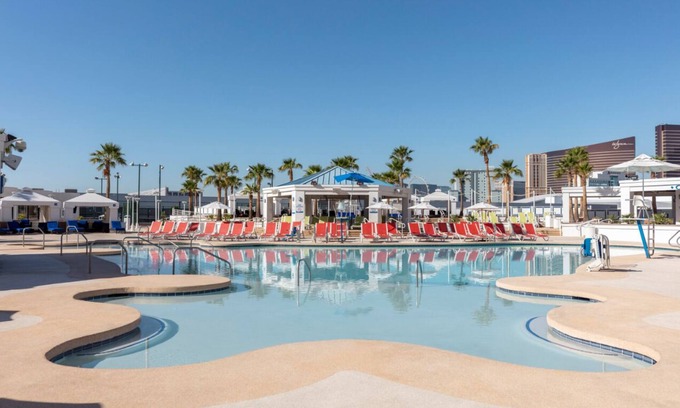 Winchester Complejo | Cozy resort in awesome Las Vegas with WiFi, fitness room, AC Luxe Room