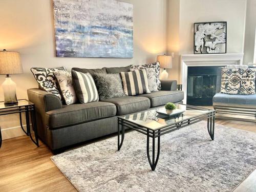 Westwood Apartamento | Cozy Resort-Style Experience - Garden View