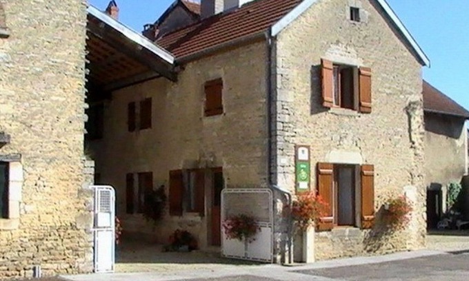 Aubepierre-sur-Aube Cabaña | Gîte Independiente con Encanto: 2 Habitaciones, Patio Cerrado, Todo Incluido