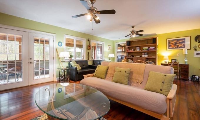 Fletcher Cabaña | Cozy Retreat at Capps Lake