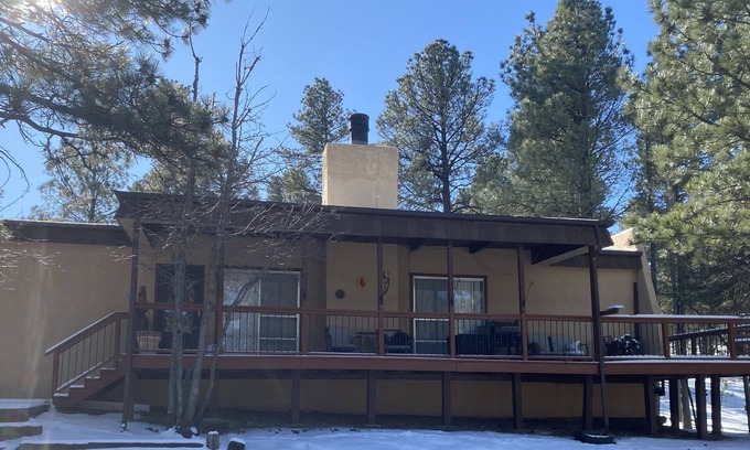 Alto Condominio | Cozy retreat nestled in the pines, close to outdoor activities, Spencer Theater!