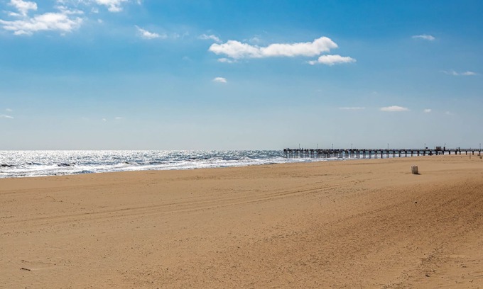 Sandbridge Casa | Cozy Retreat! Private Dock! Sandbridge Beach Access! WINTER RENTAL AVAILABLE
