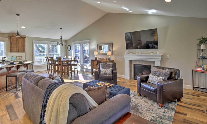 Dallas Casa | Cozy Retreat w/ Private Yard ~ 13 Mi to Salem