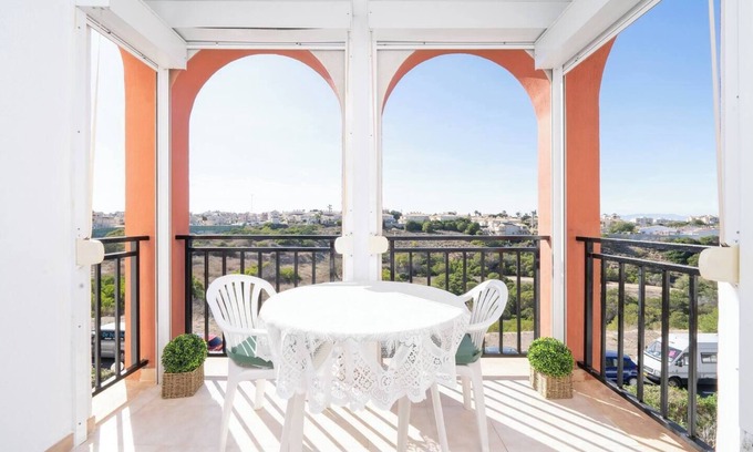 Torrevieja Apartamento | Cozy Retreat – Walk to the Beach