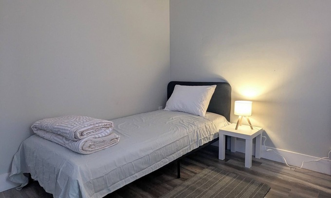 Halifax Casa | Cozy Room in Halifax