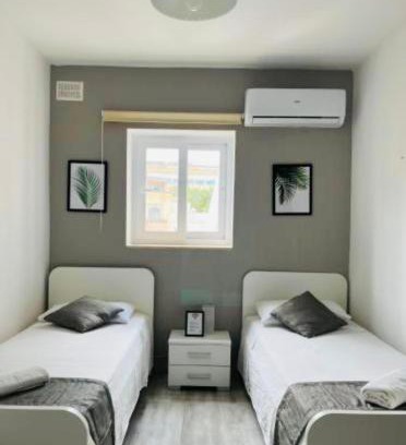 Eslov Casa | Cozy room with two single bed in near by Eslöv station