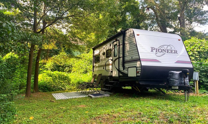 Athens Casa | Cozy RV 1 mile from DT Athens and 2 miles from Sanford Stadium!