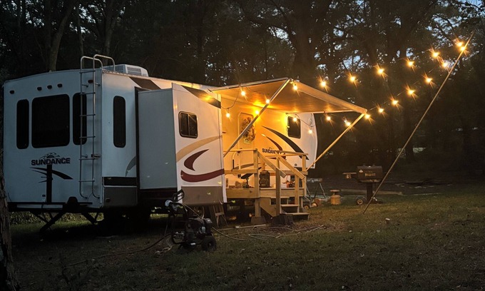 Winder Casa | Cozy RV with fire pit on 7 acres in Winder ONLY 20 minutes from the UGA stadium