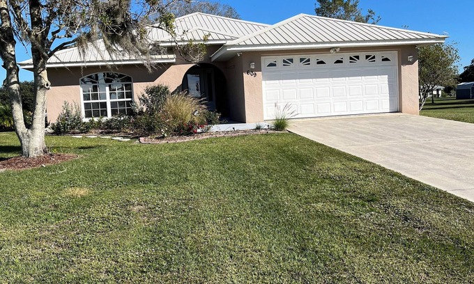 Highland Casa | Cozy Sebring Raceway Retreat