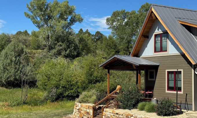 Salida Casa | Cozy, secluded home close to everything. 15 min to town and skiing.