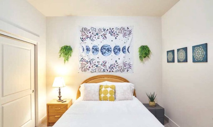 Salt Lake City Apartamento | Cozy*Secure*Easy Ski Access*Hot Tub*Gated Parking