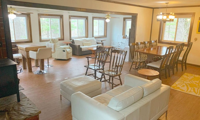 Front Royal Casa | Cozy Shenandoah Cabin near Vineyards/Hiking/River/National Park