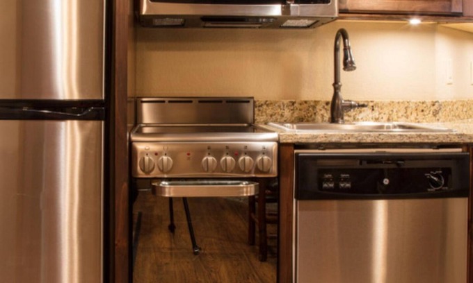 Gatlinburg Villa | Cozy Smoky mountain villa with Indoor waterpark