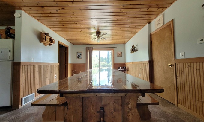 Paris Casa | Cozy snowmobilers/ATV retreat. 3 miles from Manistee Ntl Forest/Rails to Trails