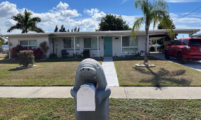 Port Charlotte - Charlotte Harbor Casa | Cozy South West Florida Escape on canal w/ working space & pet friendly.