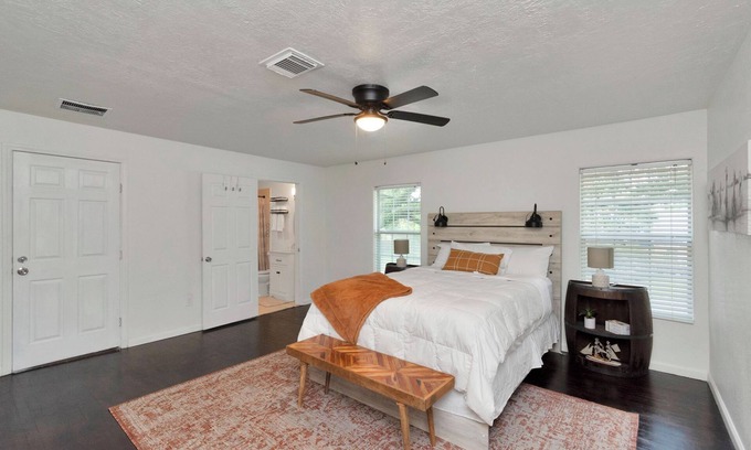 MacGregor Casa | Cozy space with free Wi-Fi/5-min to dwtn/med ctr