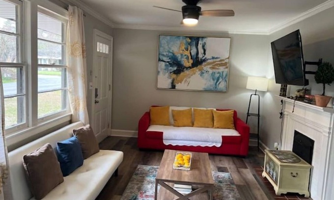 Valdosta Casa | Cozy & Spacious 2BR 1Bath Duplex Near Everything