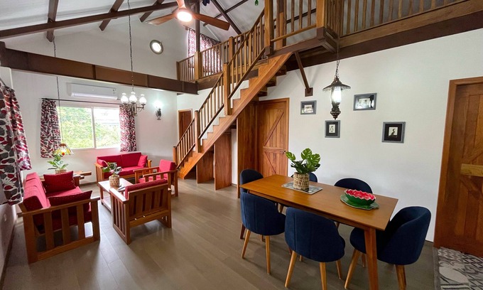 Bahia de la Academia Apartamento | Cozy, spacious and quiet 3 bedroom apartment in preferred location on Beach path