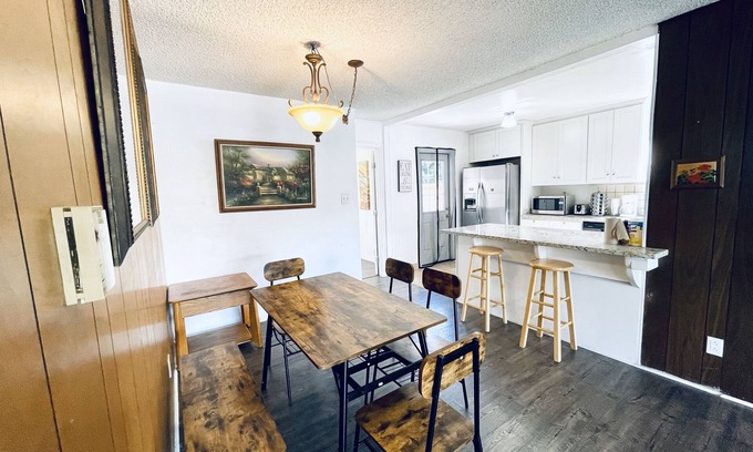Hayward Casa | Cozy & Spacious Hayward Entire 4BR SFH/Free Parking/WiFi