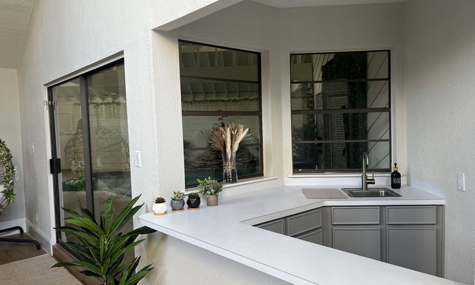 Northside Casa | Cozy spacious home w/ Indoor Pool