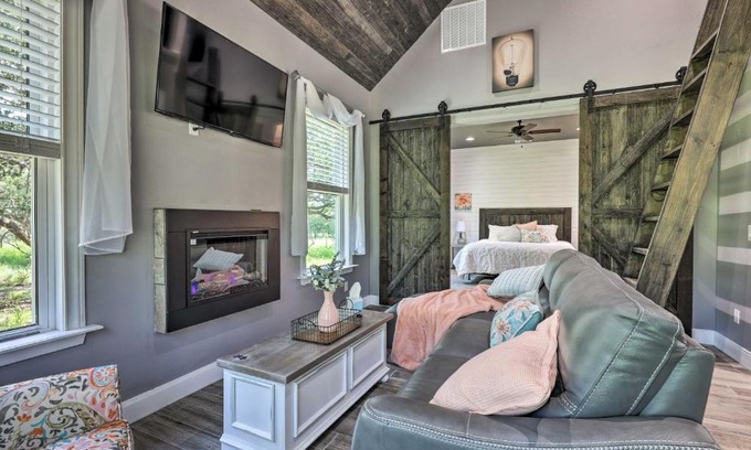 Spring Branch Casa | Cozy Spring Branch Cottage in Hill Country!