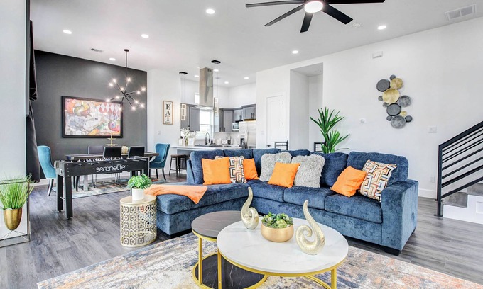 Spring Branch West Casa | Cozy Spring View in Houston-Few mins to Energy Corridor & Downtown
