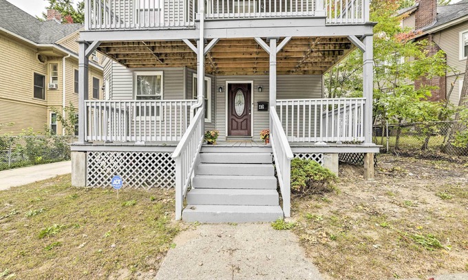 Memorial Square Apartamento | Cozy Springfield Apartment, Close to Parks!