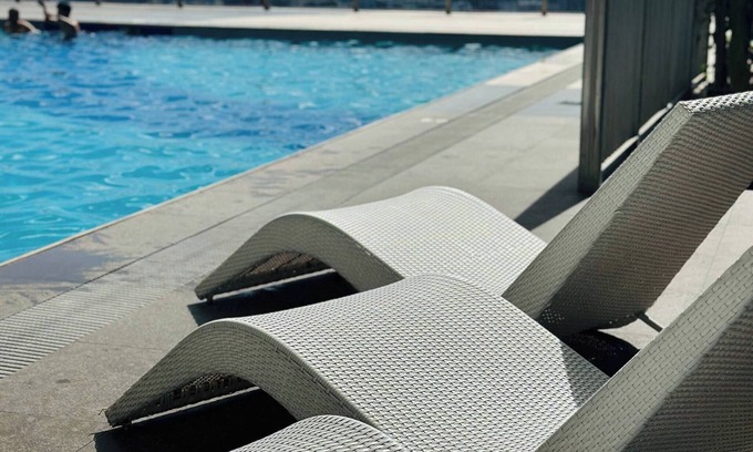 South Triangle Condominio | Cozy Staycation With Netflix, Pool, Ps4, Board Games
