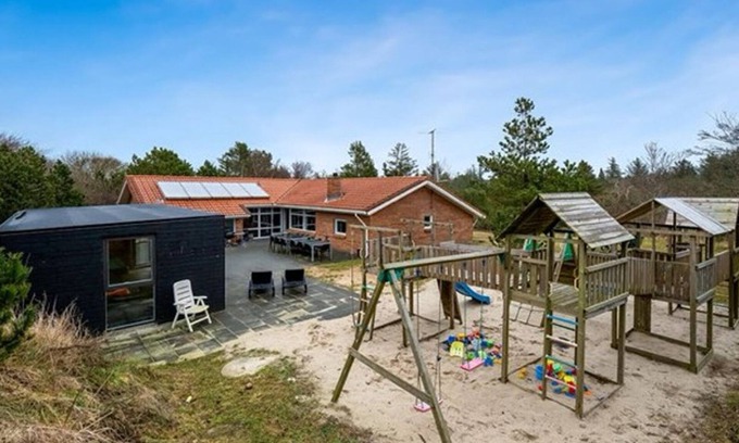 Lodbjerg Hede Casa | Cozy stone holiday home with good facilities