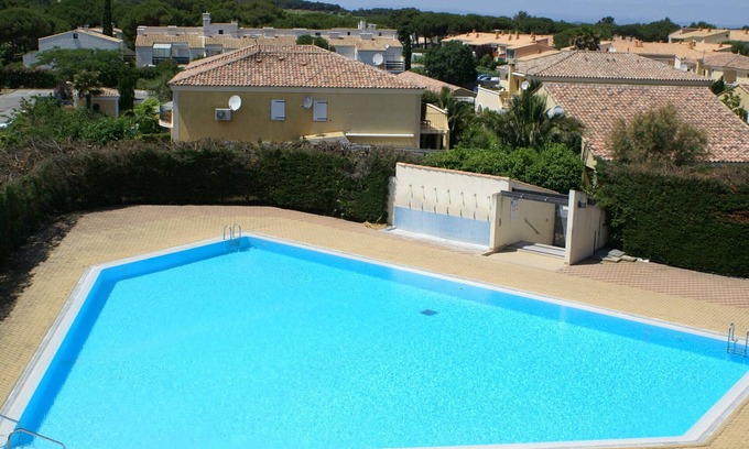 Naturist Village Apartamento | Estudio climatizado para 2 con acceso a piscina, cocina moderna y parking en Agde