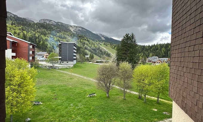 Correncon-en-Vercors Apartamento | Acogedor estudio al pie de pistas, balcón soleado, y comodidades inclusas