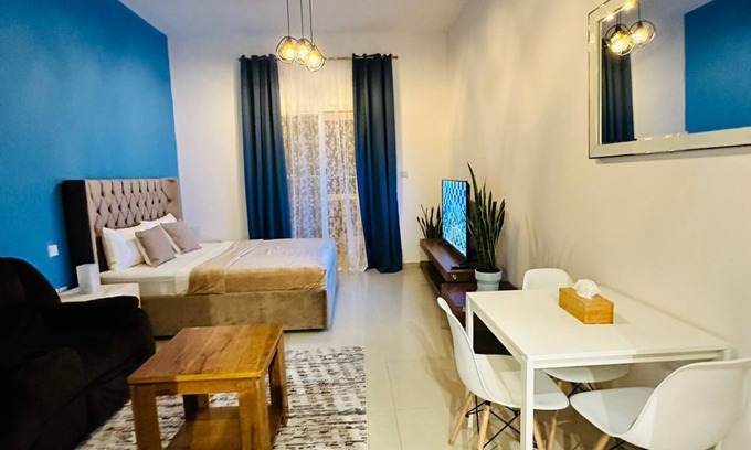 Al Hamra Village Apartamento | Cozy studio with WiFi and fitness room with stunning lagoon view