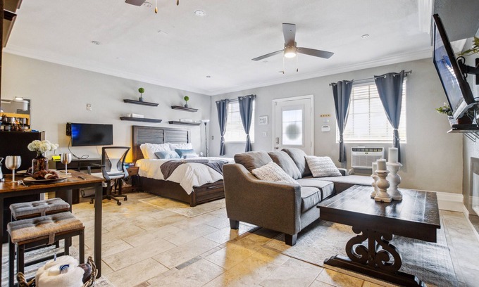 Vista Apartamento | Cozy Studio Apartment , Luxury and Private Firepit