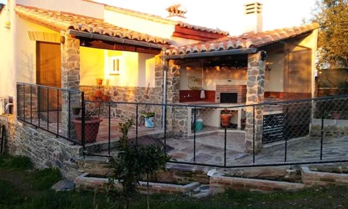 La Acena de la Borrega Apartamento | Cozy studio in Valencia de Alcántara 25 m² lovely garden
