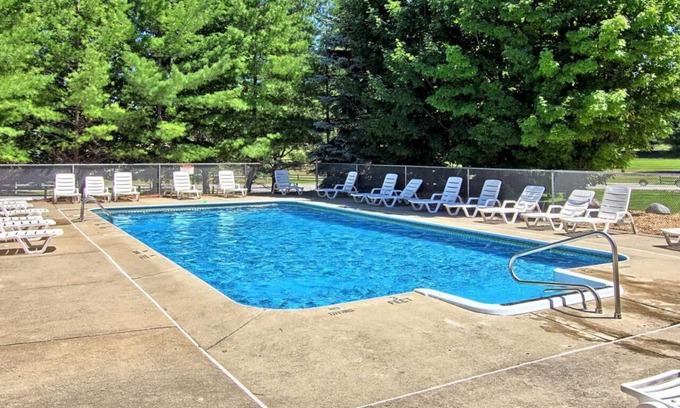 Bellaire Apartamento | Cozy studio in charming Bellaire with AC, WiFi