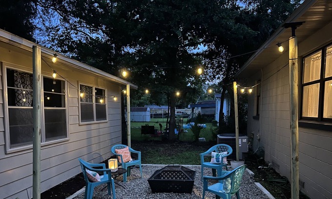 Cedar Hills Apartamento | Cozy studio, in our backyard oasis, pet friendly