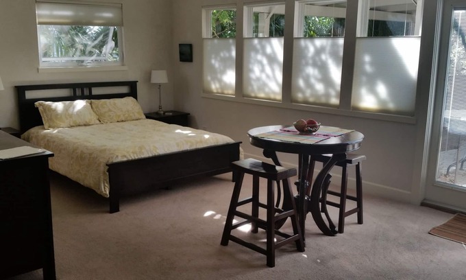 San Rafael Apartamento | Acogedor estudio en San Rafael; ¡Cerca de todo lo que el Área de la Bahía tiene para ofrecer!