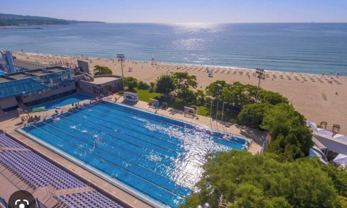 Varna City Centre Apartamento | Cozy Studio in the heart of Varna - 3 min from Sea Garden & 5 min from the beach