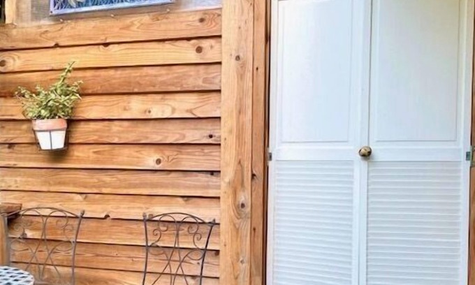 Freestone Cabaña | Cozy Studio Loft, Cute Serene Space in the Woods!